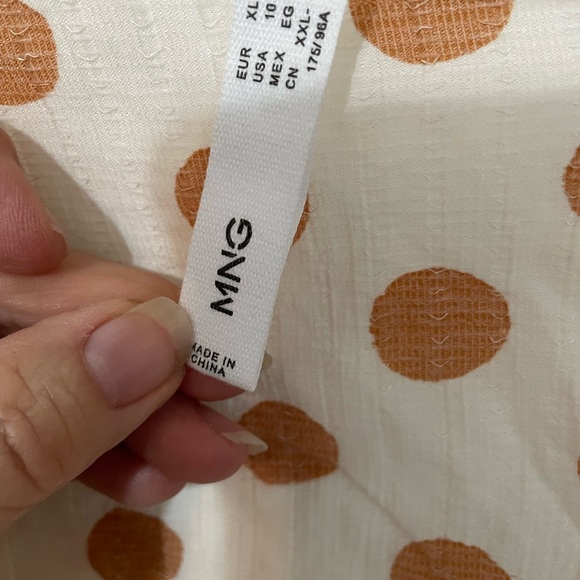 MNG Mango Open front White w rust
Polka dots puffy sleeve Camisole Blouse 10 - Picture 3 of 8